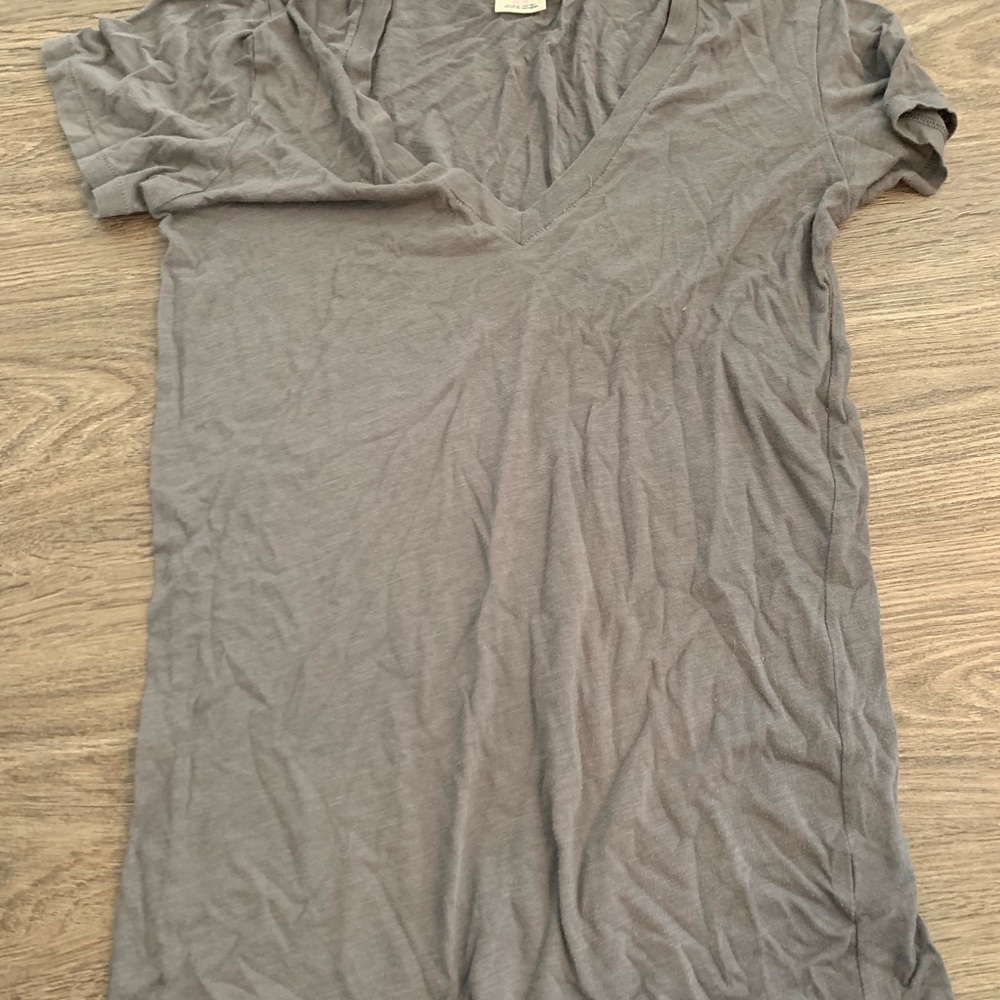 medium v neck victoria’s secret pink tee